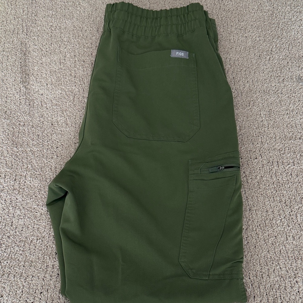 Women’s olive green high wasted and straight leg Figs